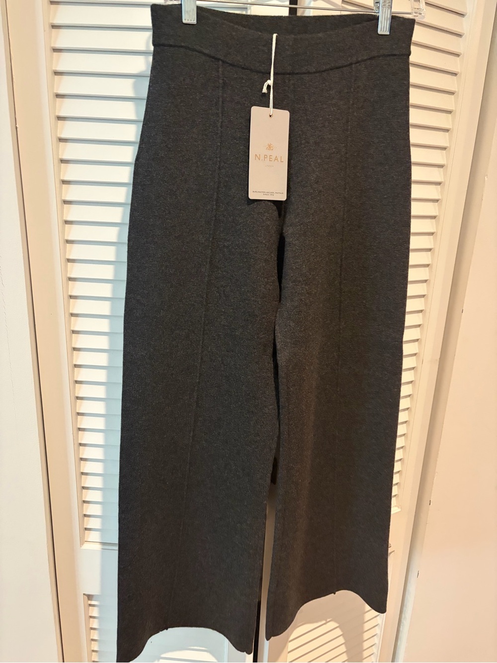 N.Peal grey cashmere pants. Never worn